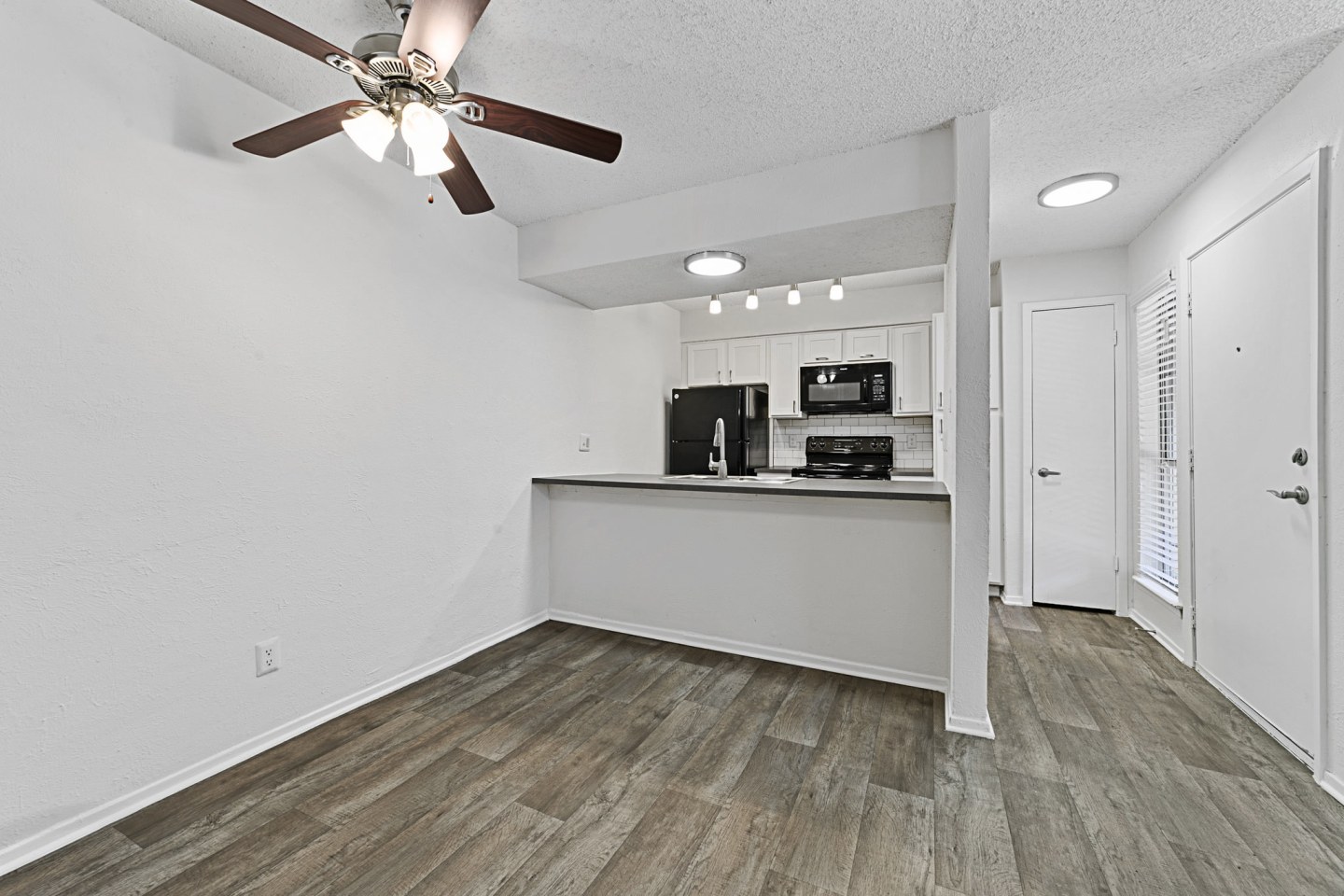 Vesper Living Image 26