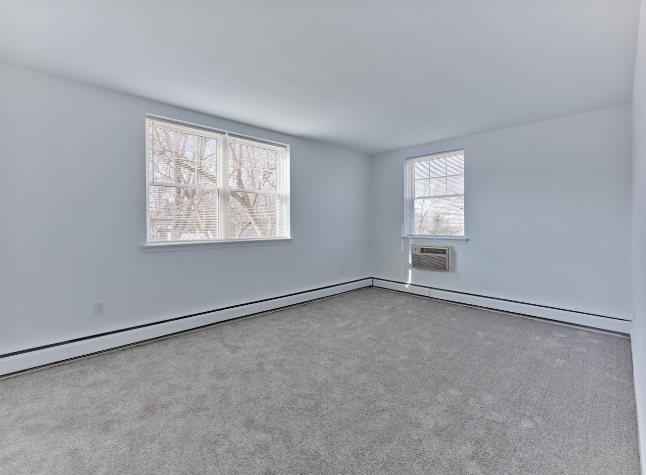 Crestwood Apartments Image 9