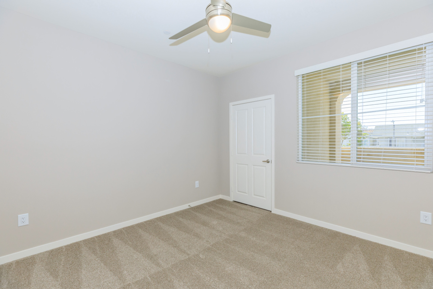 Los Alamitos Luxury Apartments Image 58