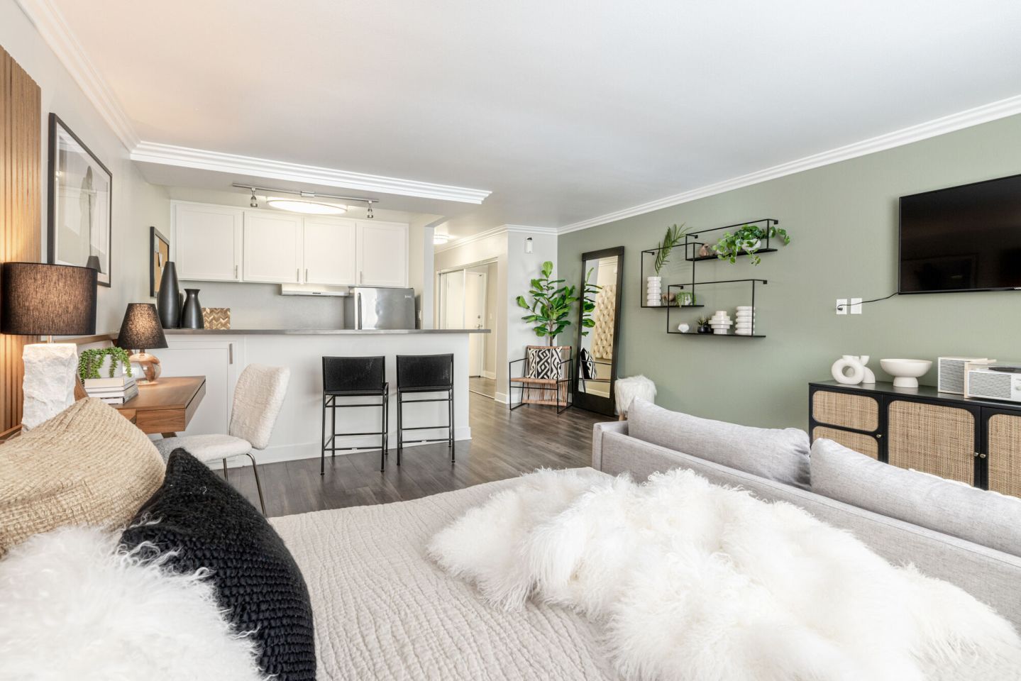 1200 Riverside Image 10