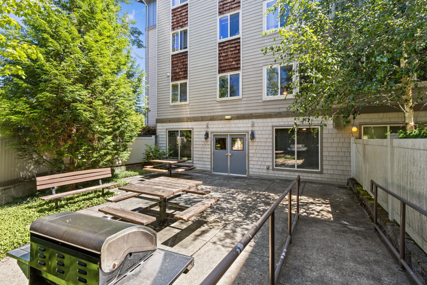 Covington Place Senior Image 4