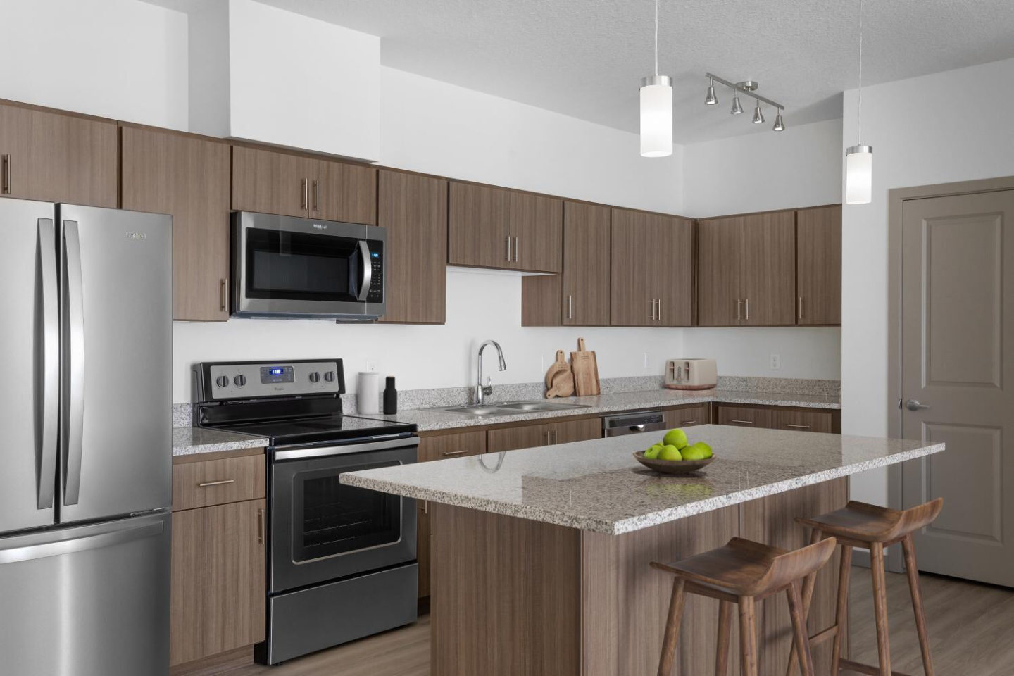 Edgewater at the Cove Image 1
