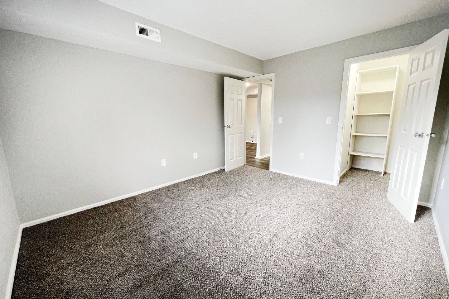 Deercross Apartments Image 106