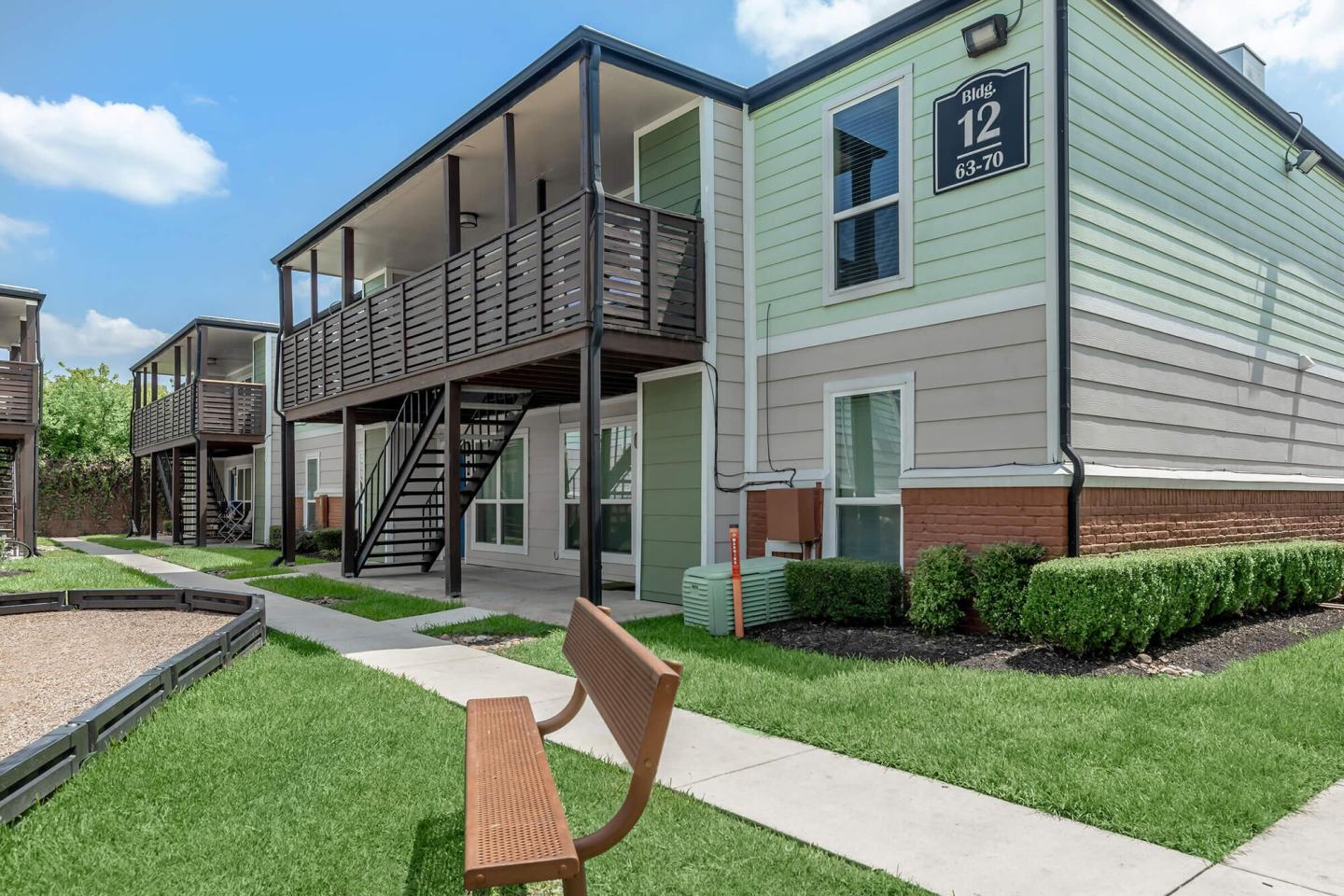 Montabella at Oak Forest Apartments Image 13