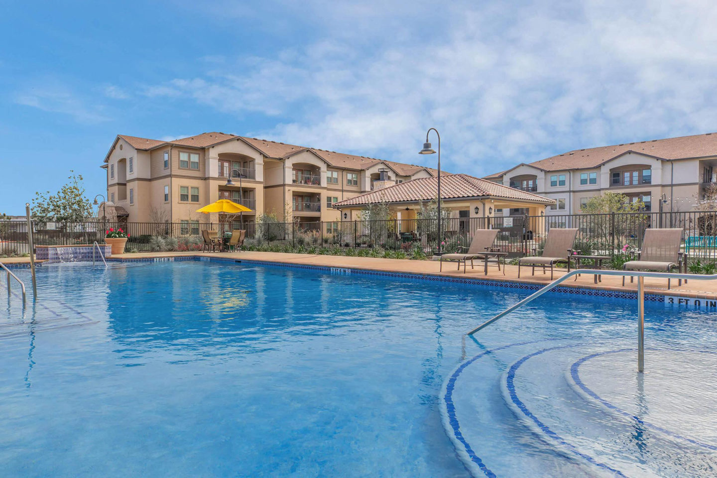 Mariposa at Clear Creek - Senior Housing Image 9