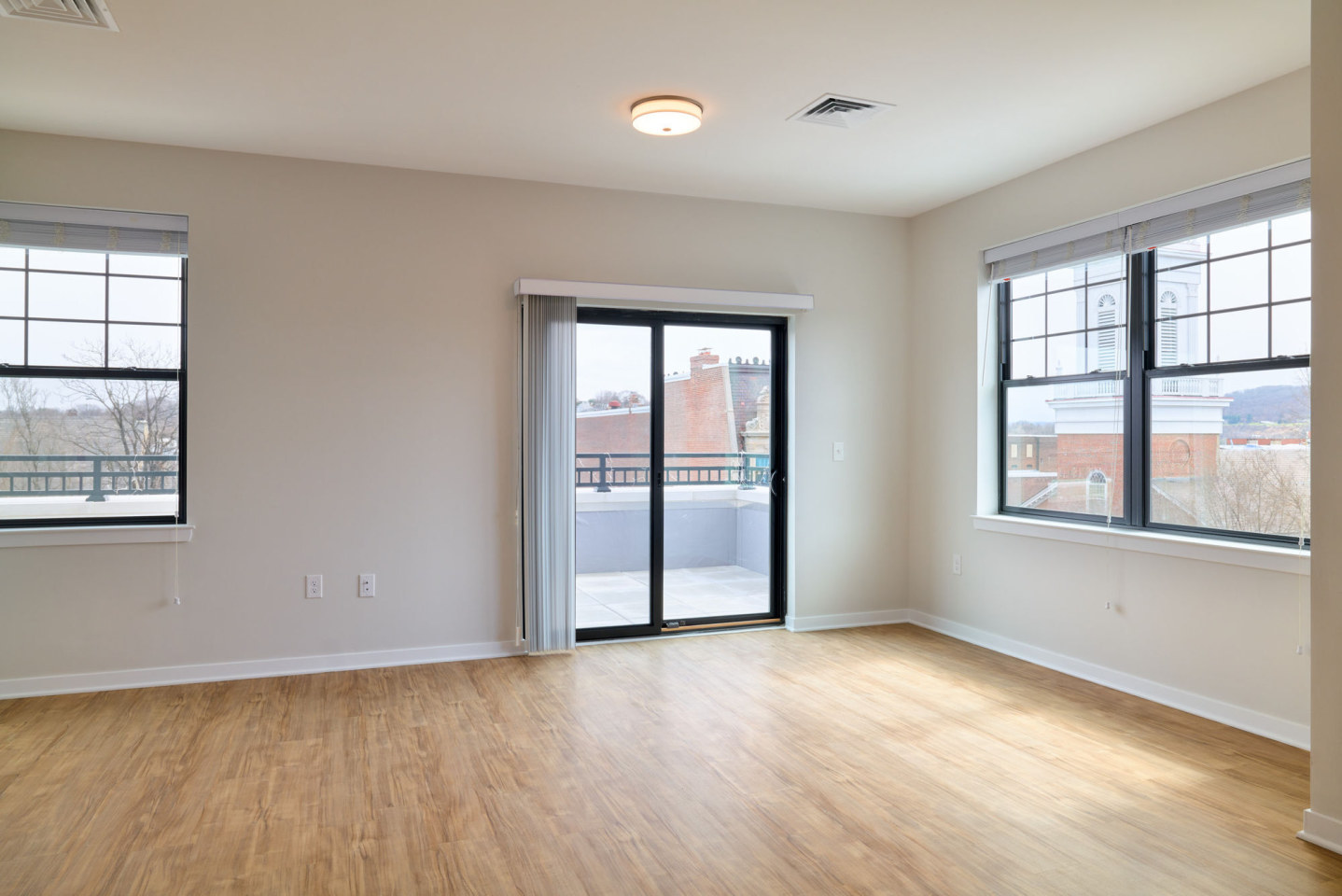 The Seville Apartments Image 25