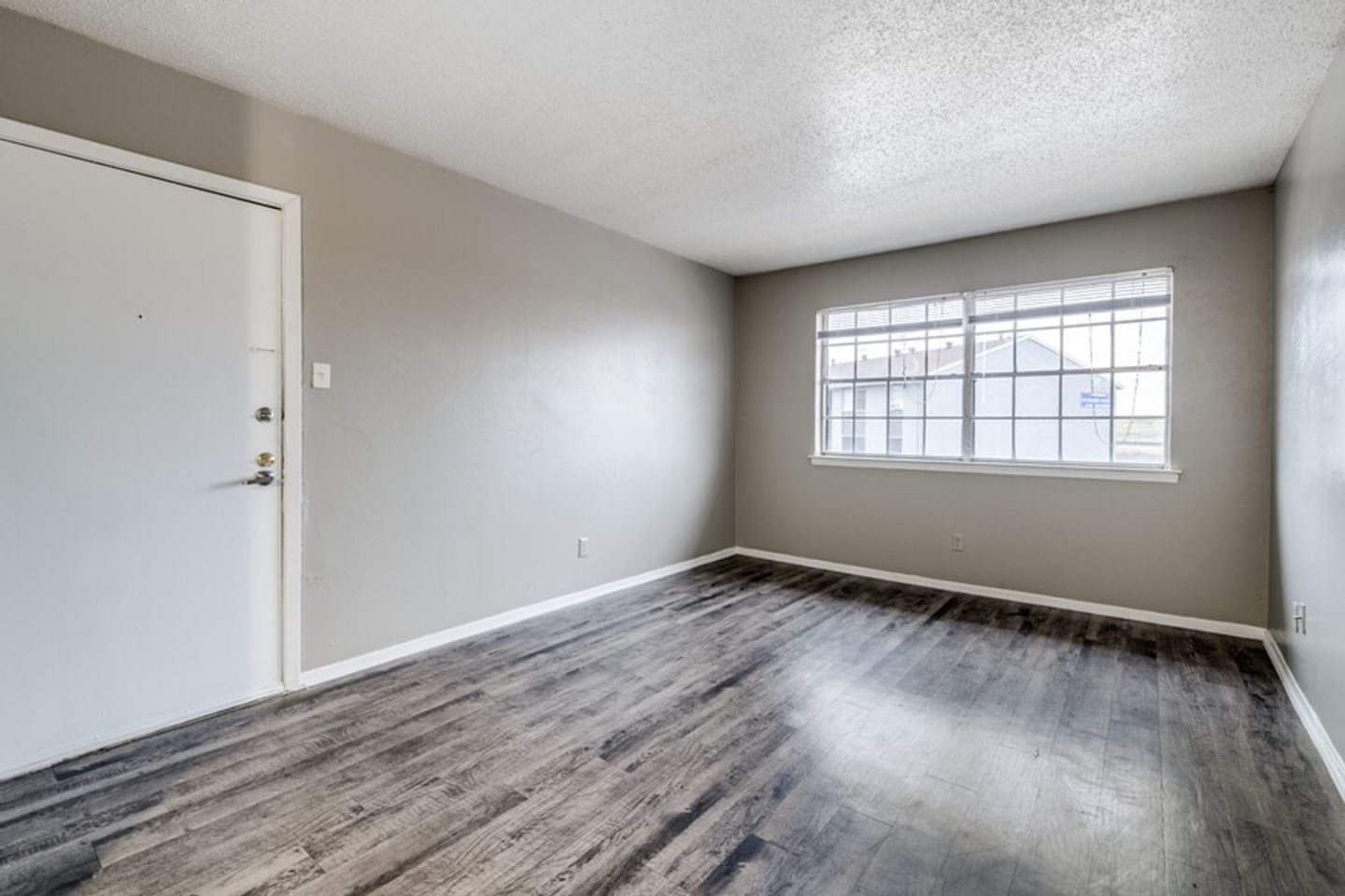 Sky Landing Apartments Image 14