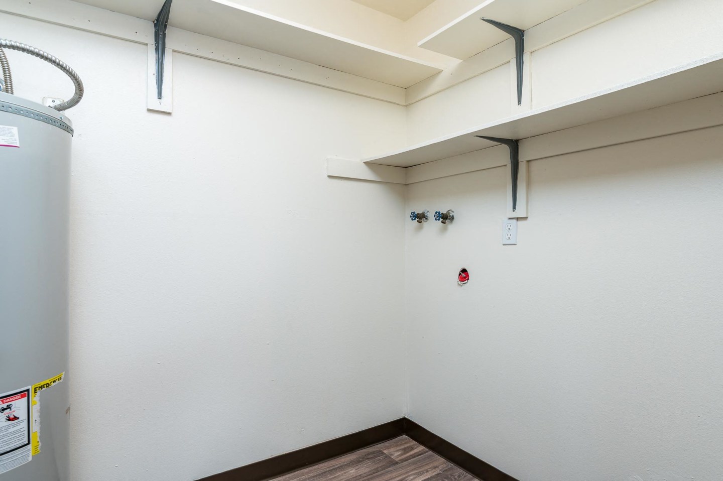 Pinewood Terrace Image 28