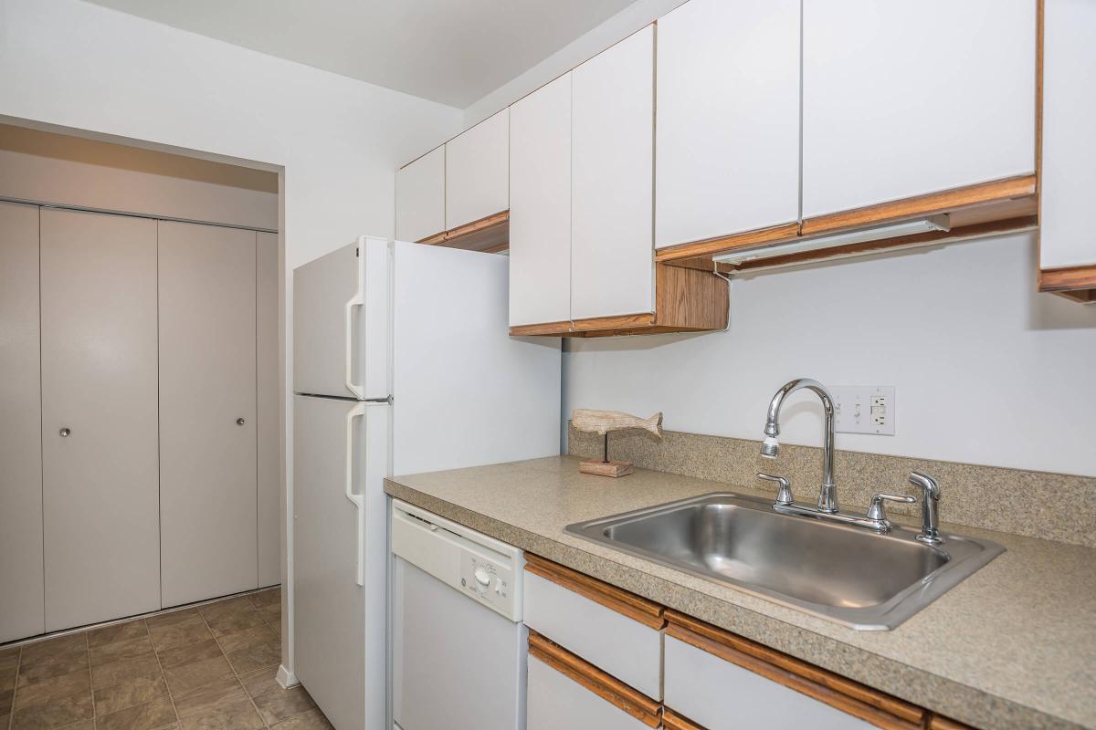 Groton Towers Image 23
