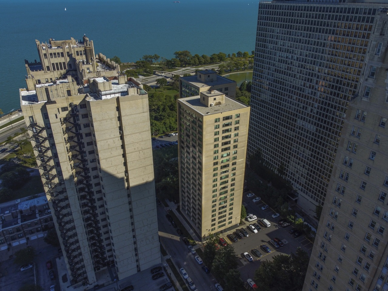 Twin Tower Image 14