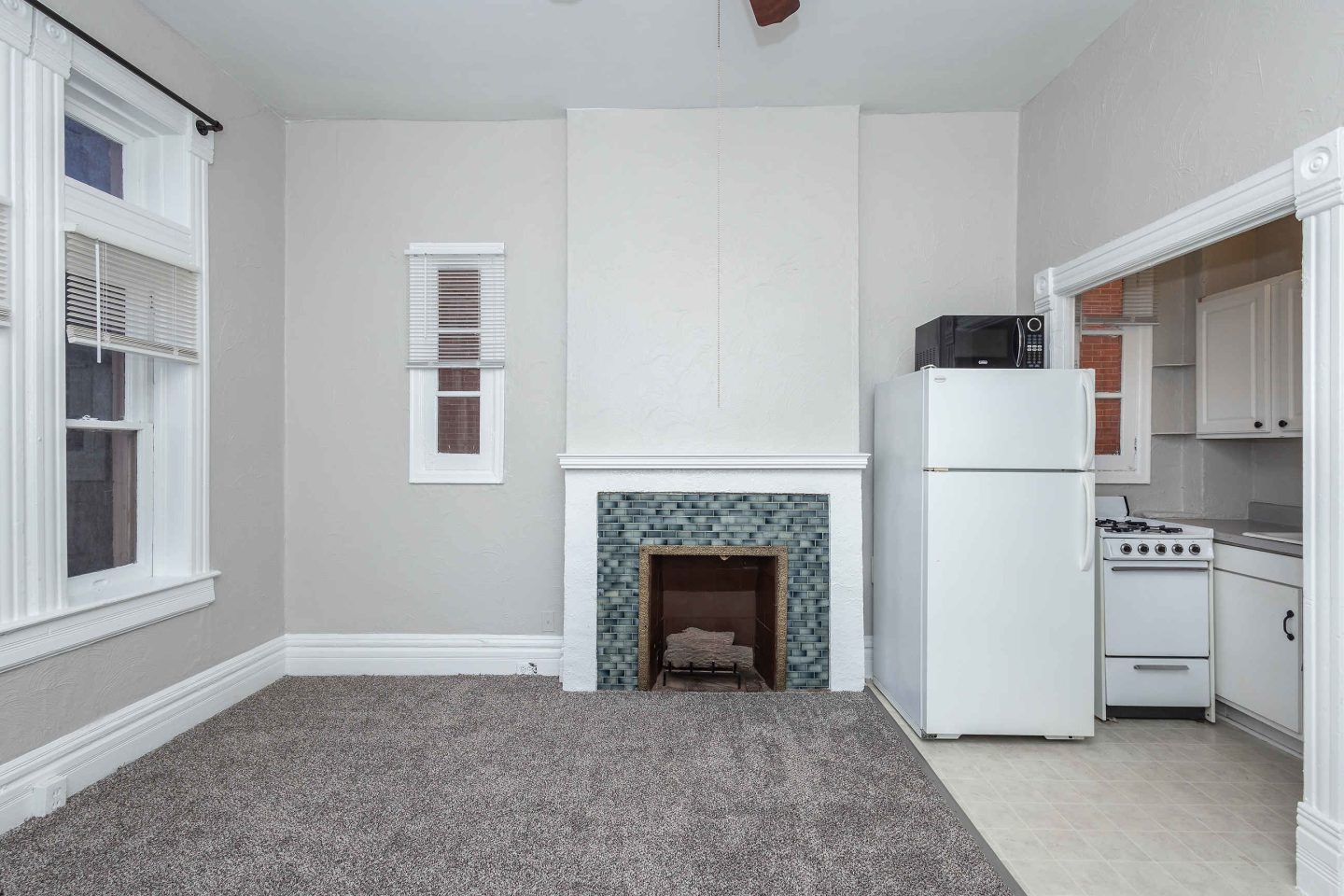 1325 Corona Image 3