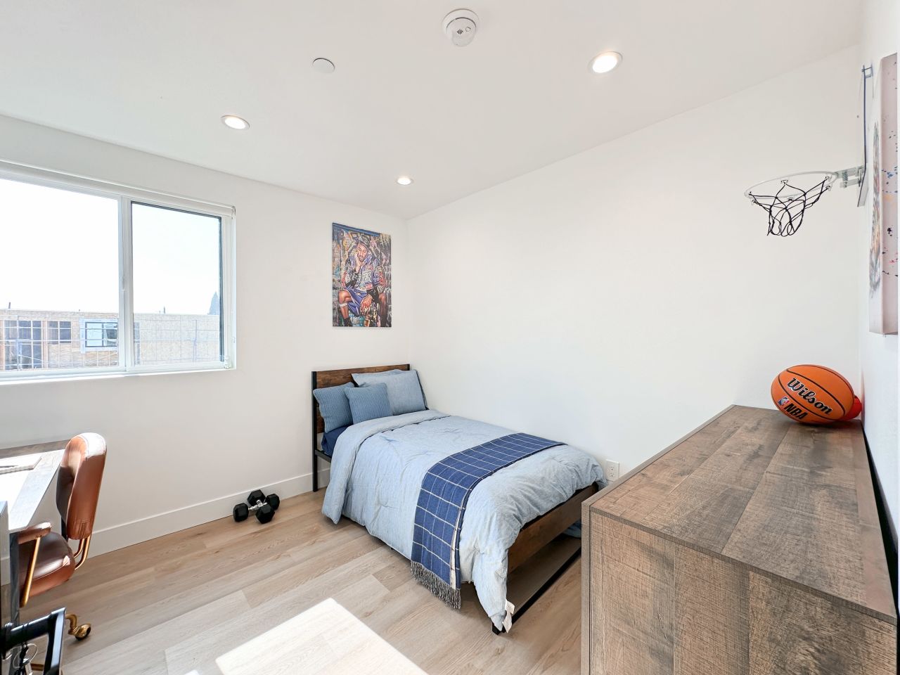 1338 West 35th Place - Co-Living Image 8