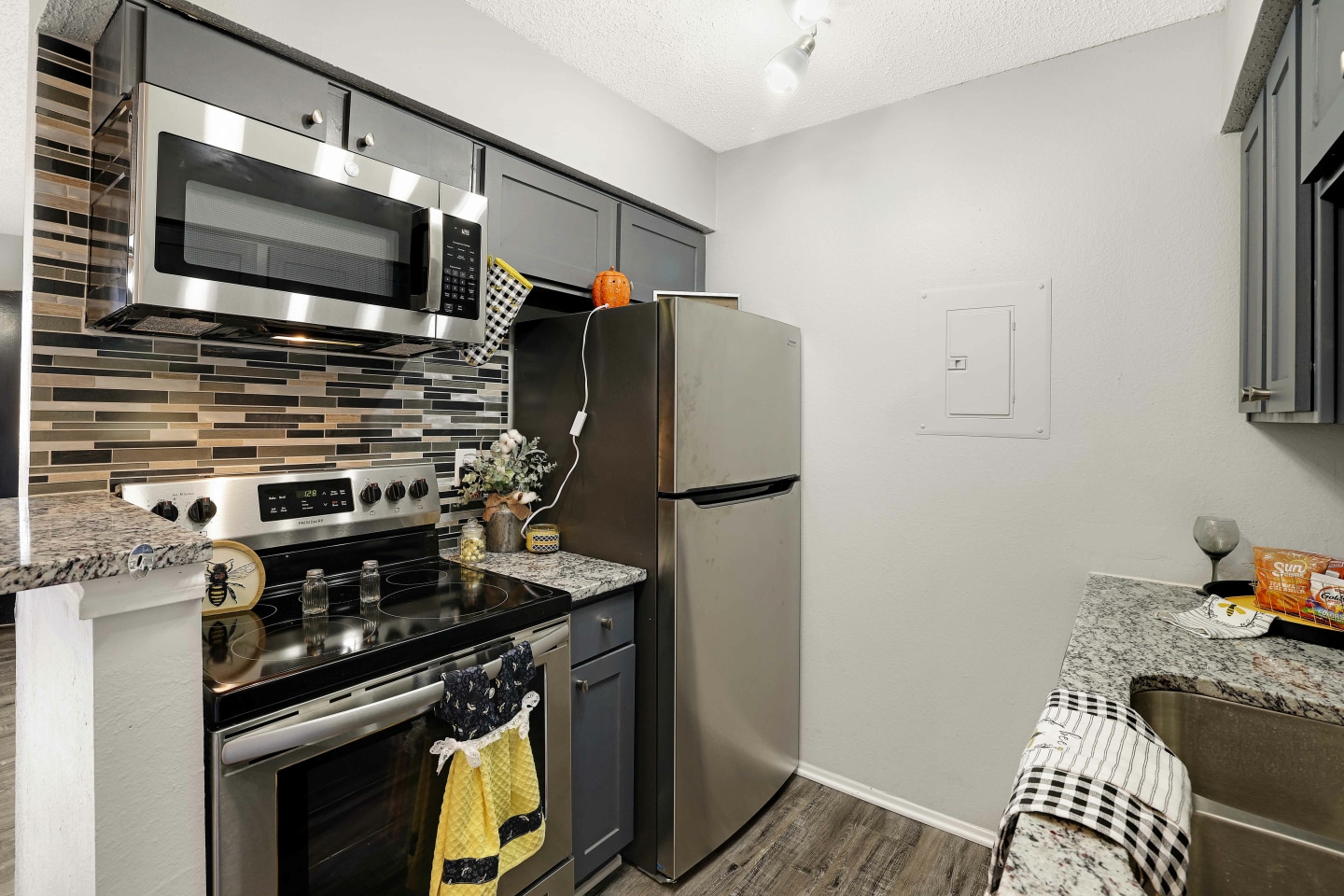 Marine Creek Apartments Image 10