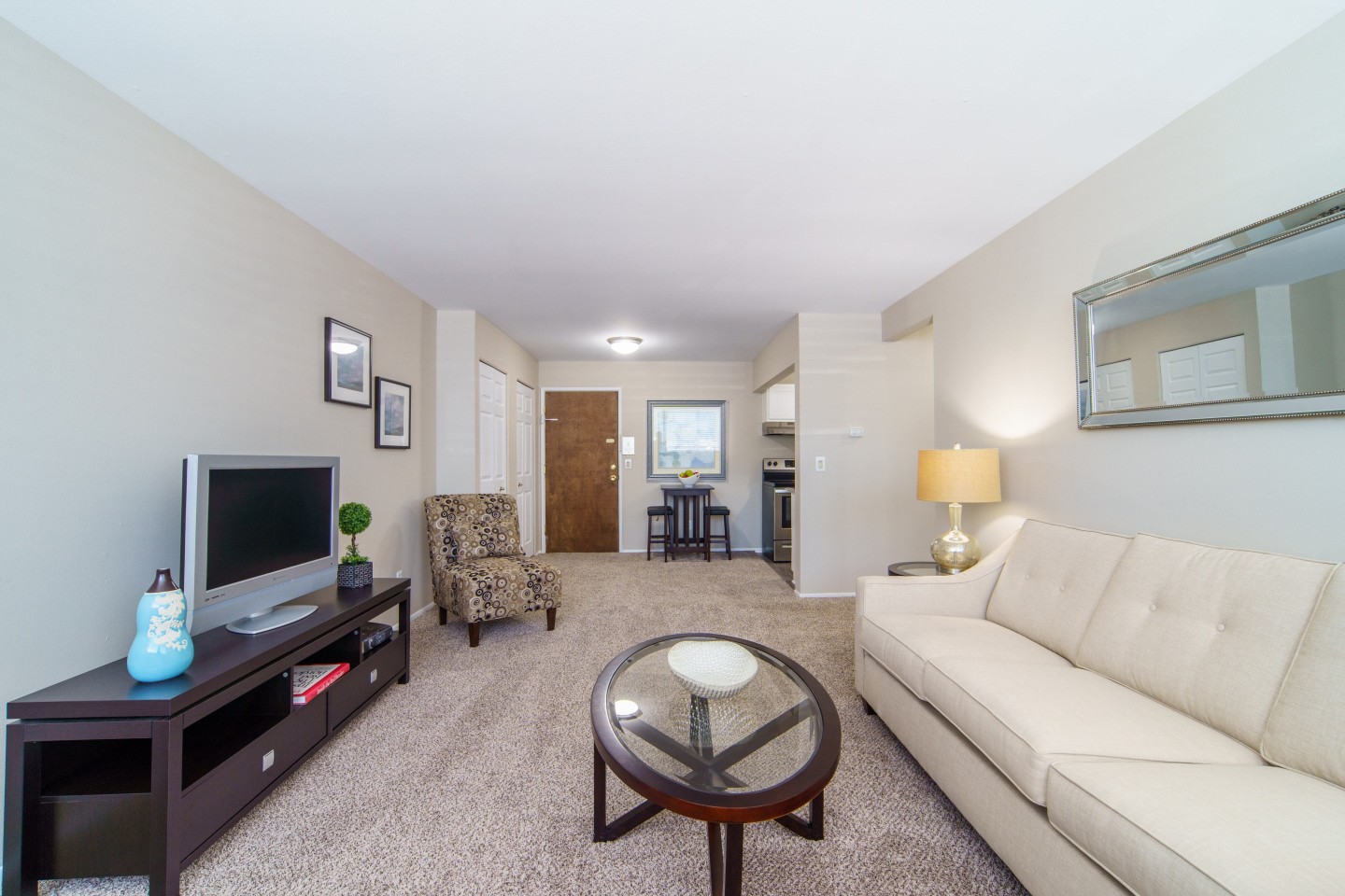 Charlton Apartments Image 10