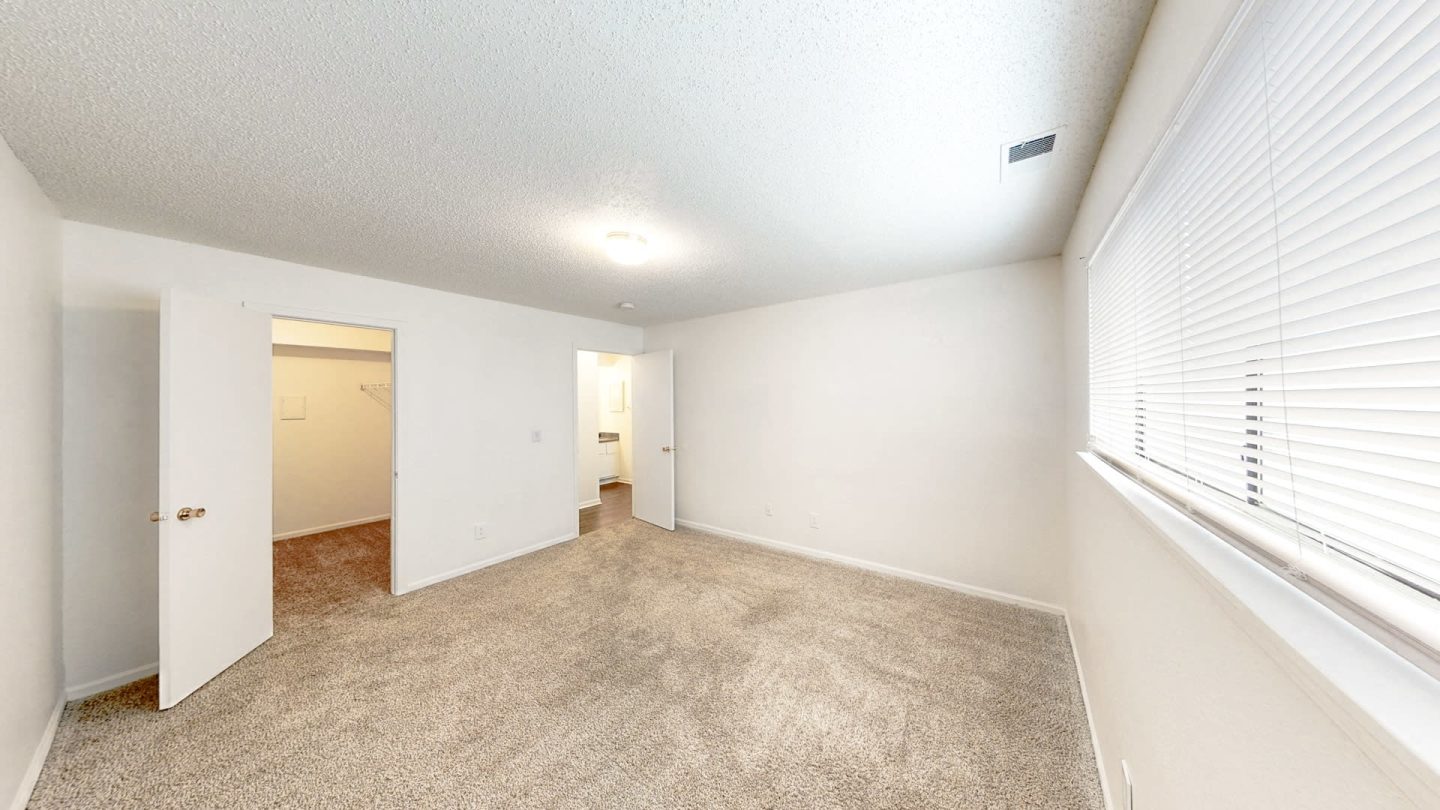 Skyline Apartments Image 25