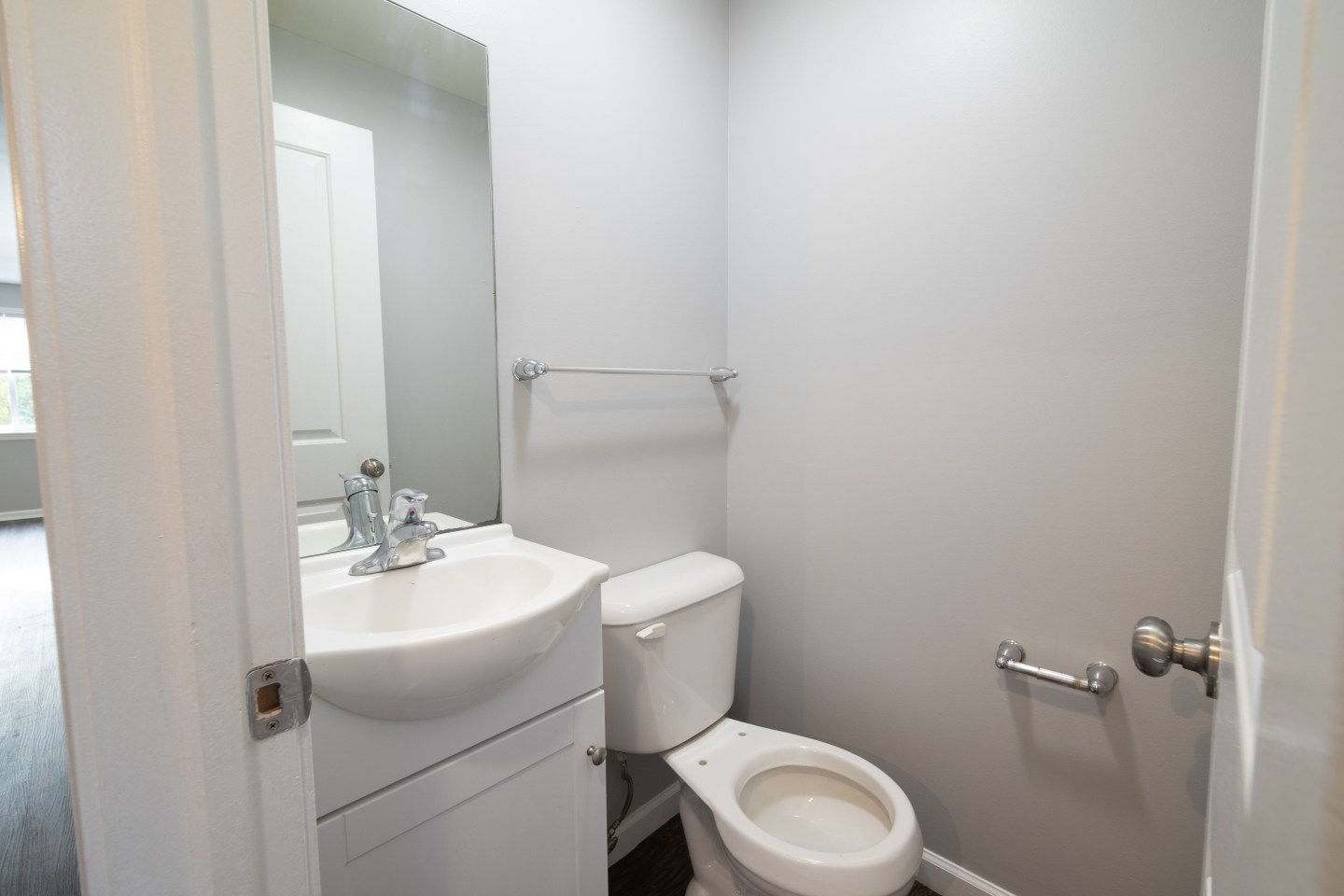 Willowbrooke Apartments & Townhomes Image 9