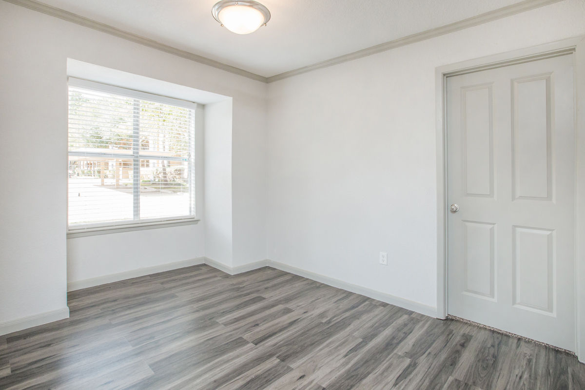 Elm Grove Image 60