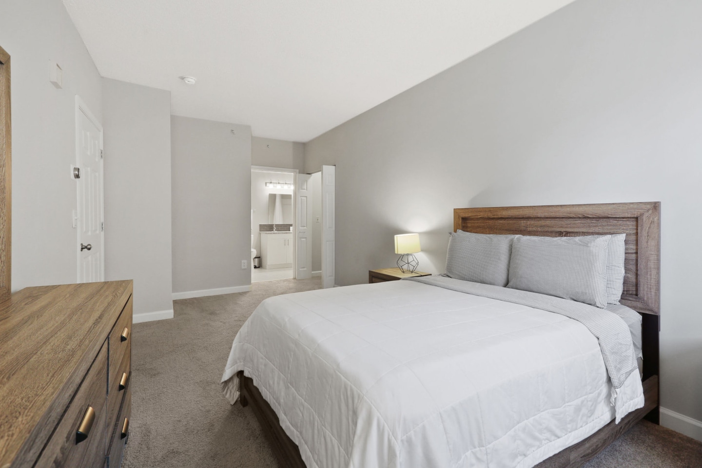 Camden Court Image 21
