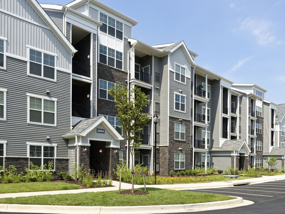 Avalon Laurel Image 1