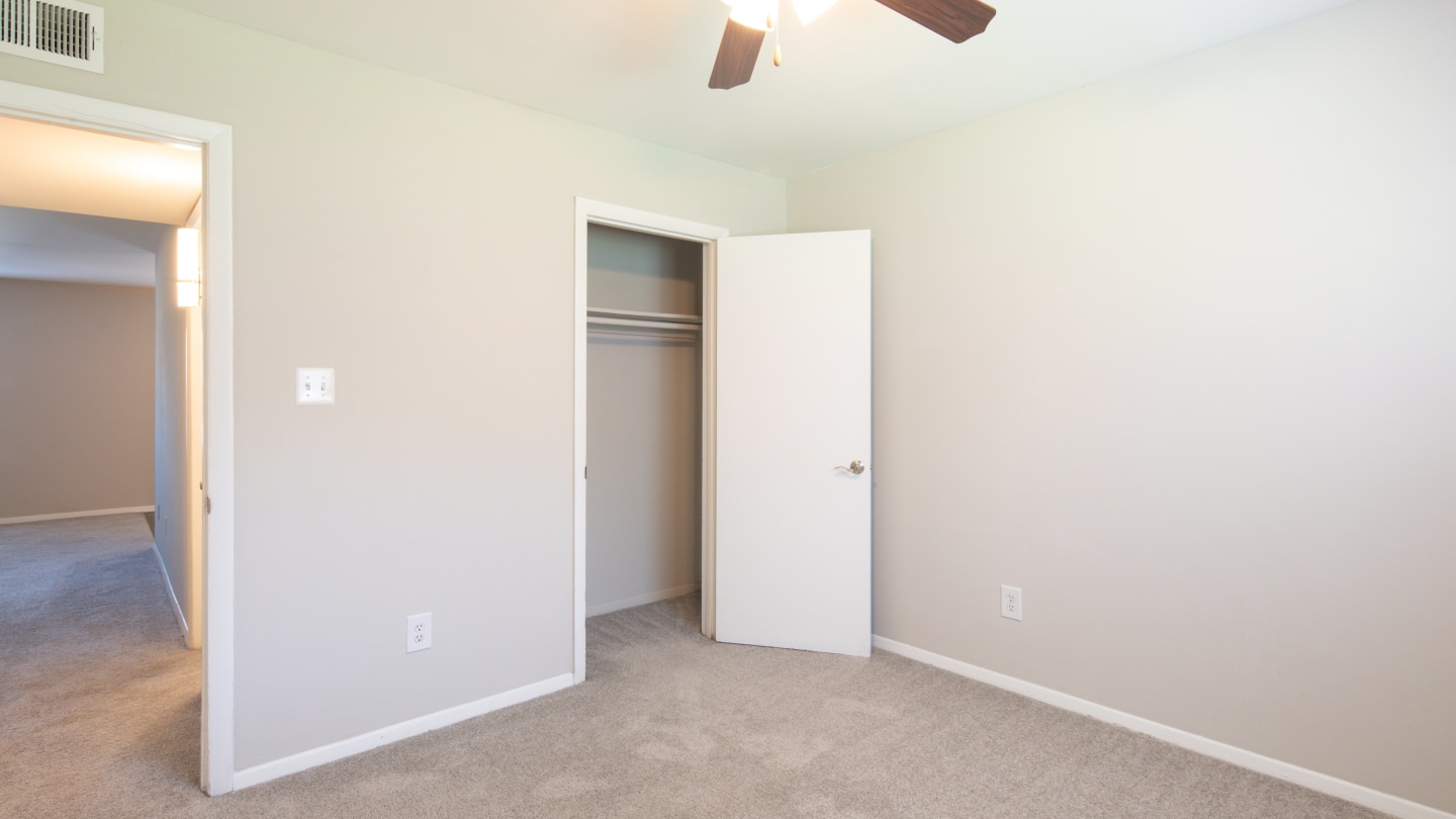 Colonial Pines Image 14