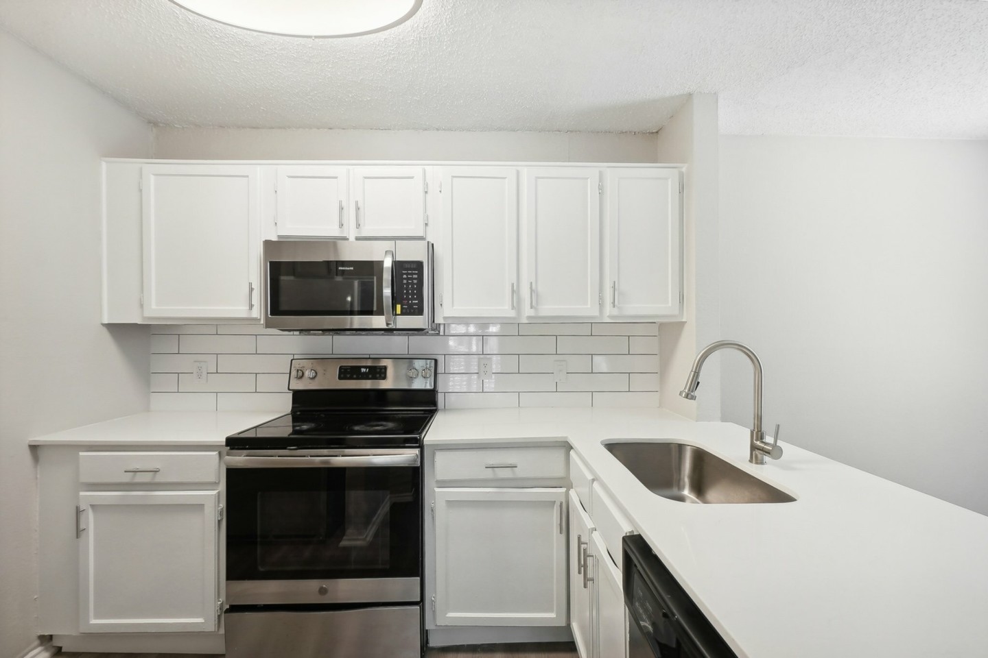 Avalon Villas Image 2