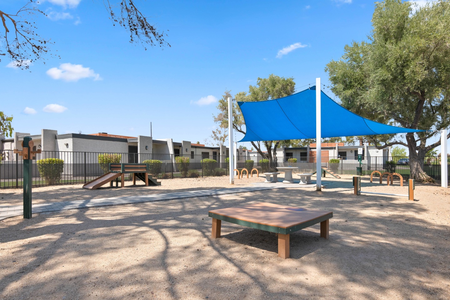 Delano Image 14