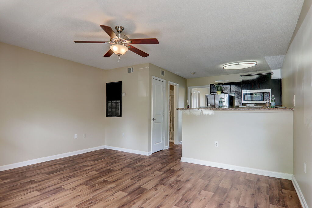 The Grove Apartments Image 10