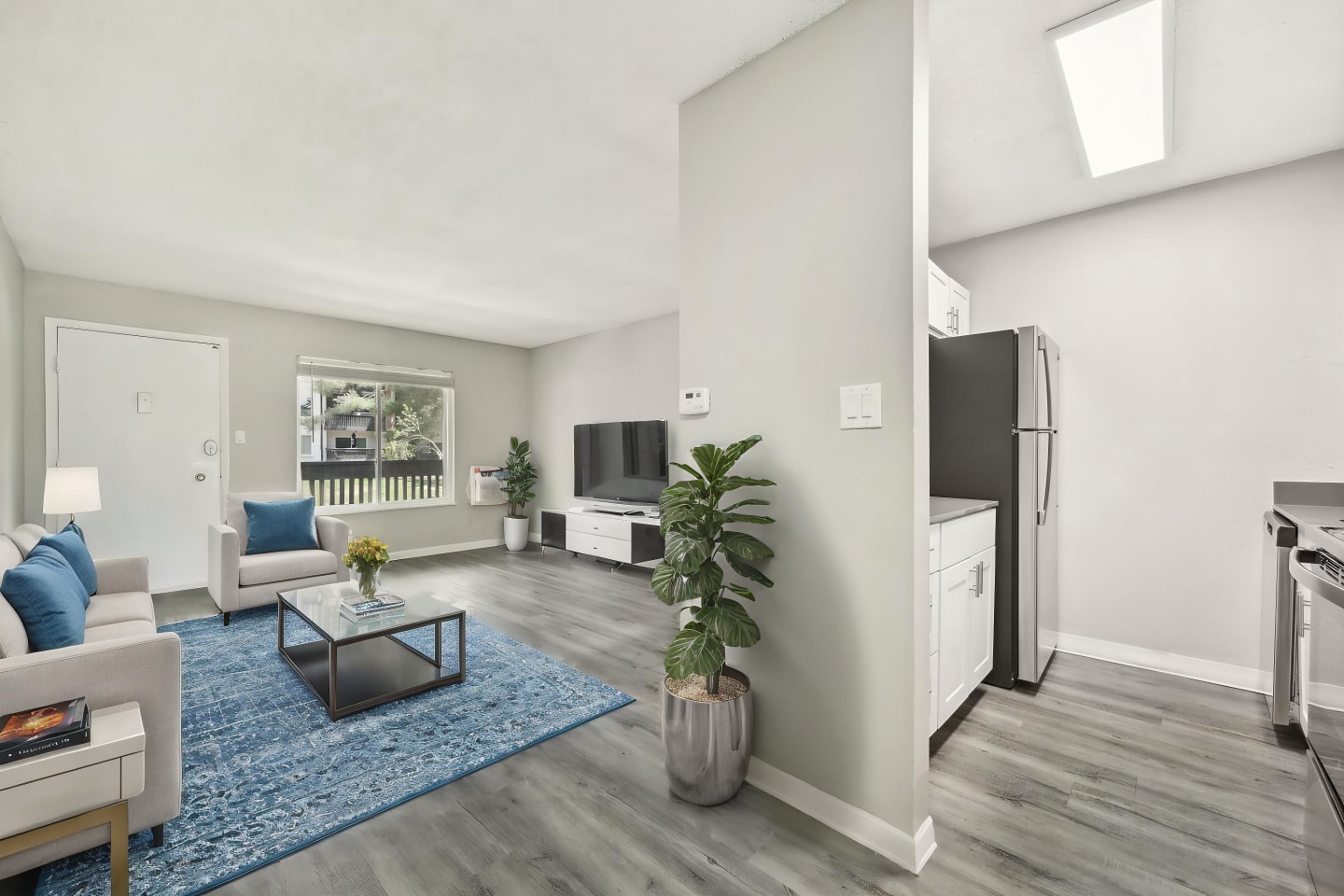 3300 Tamarac Image 3