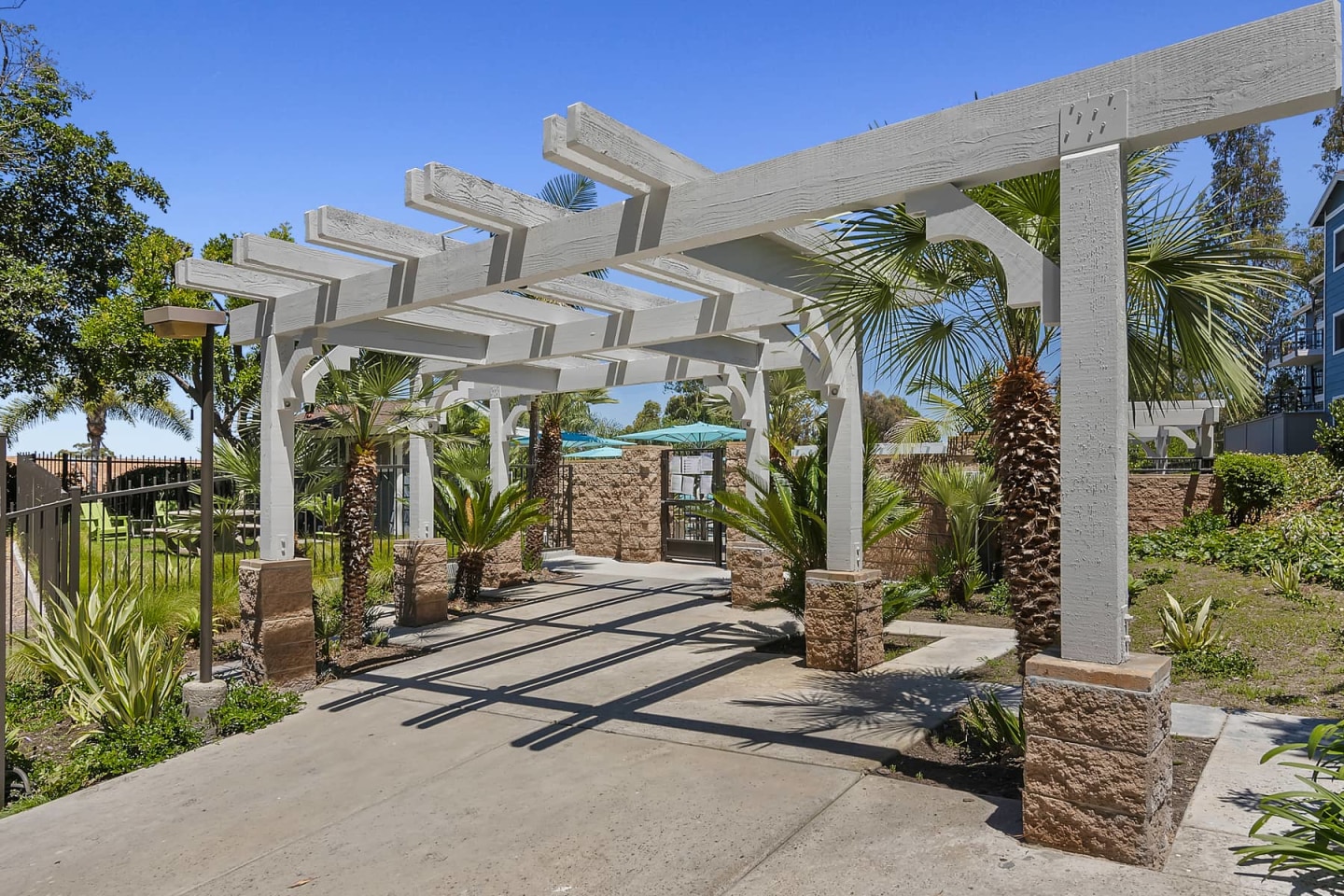 The Avenue at Carlsbad Image 29