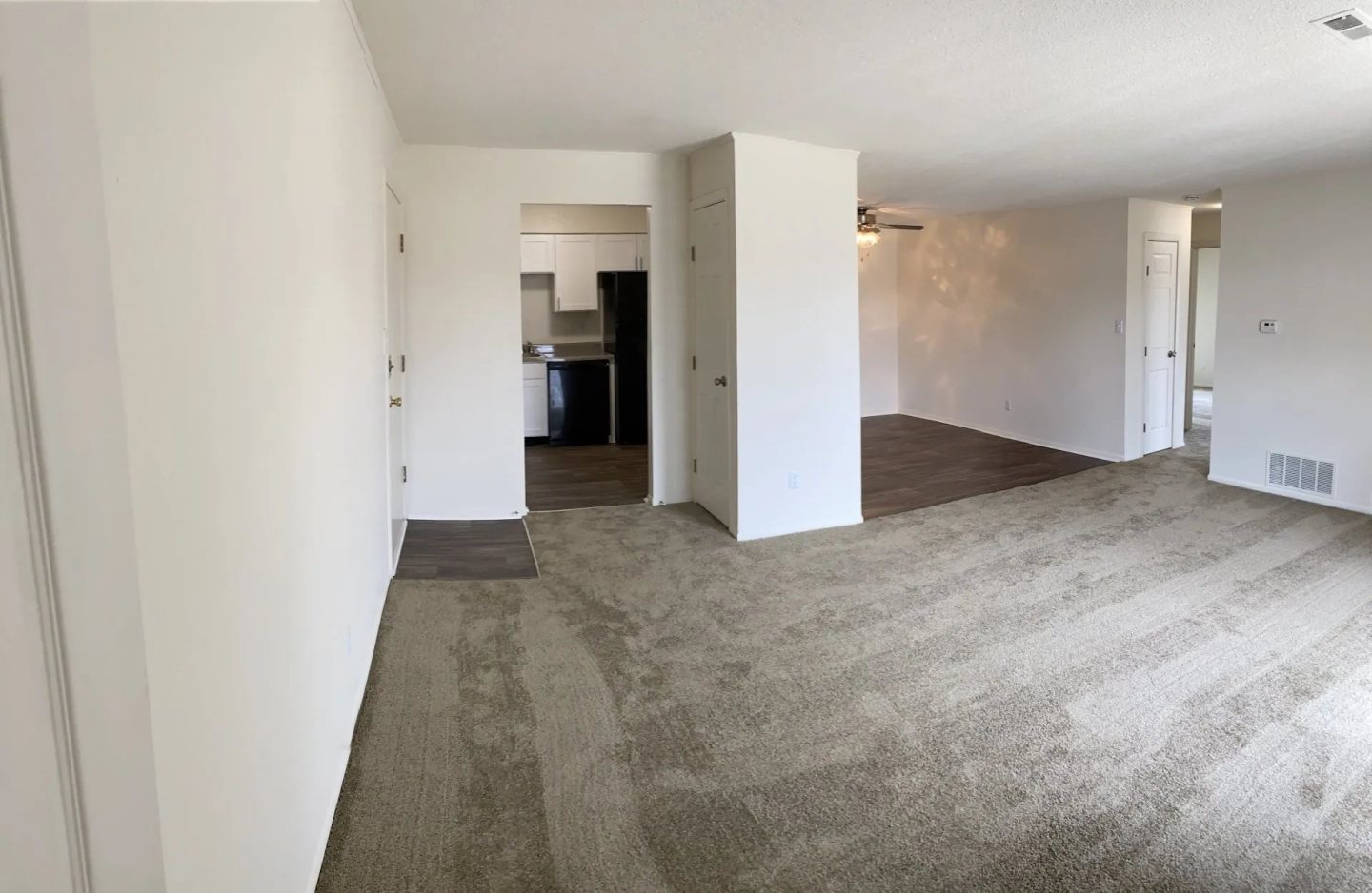 Village Square Apartments Image 3