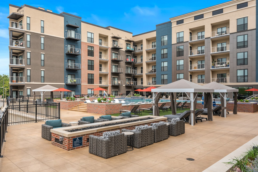 531 Grand Image 15
