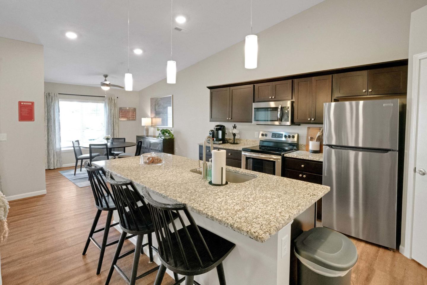 Redwood Merrillville Image 8