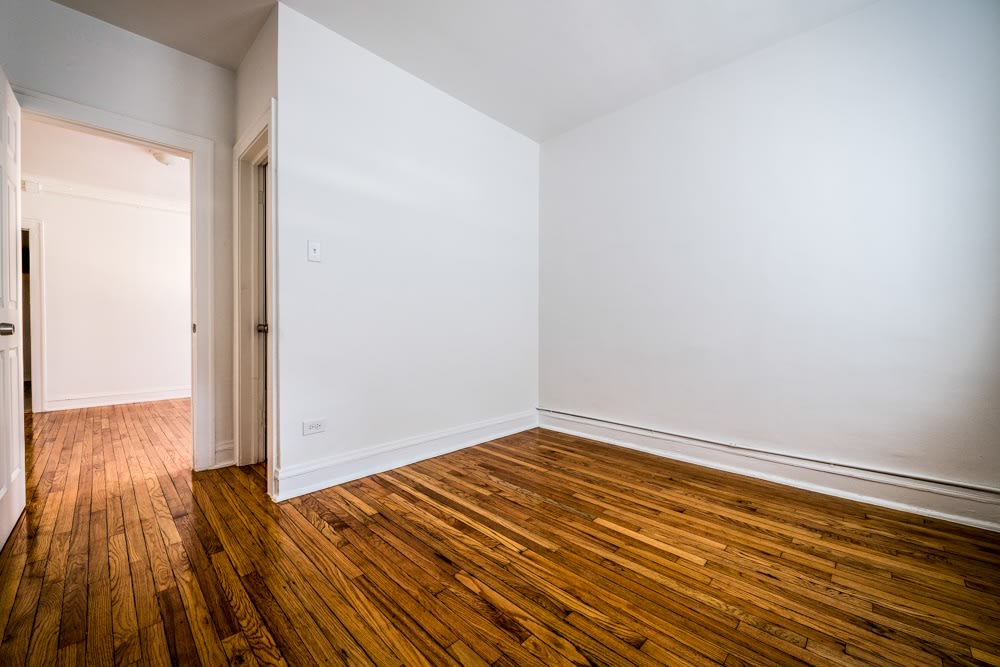 8000 S Ellis Ave Image 13
