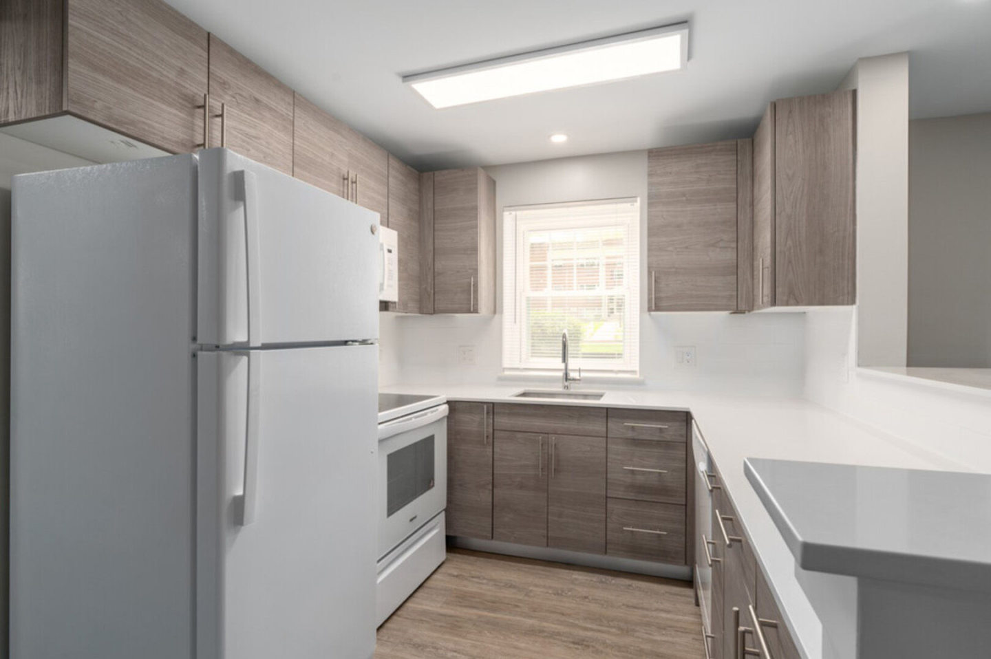 Spruce Court Apartments Image 3