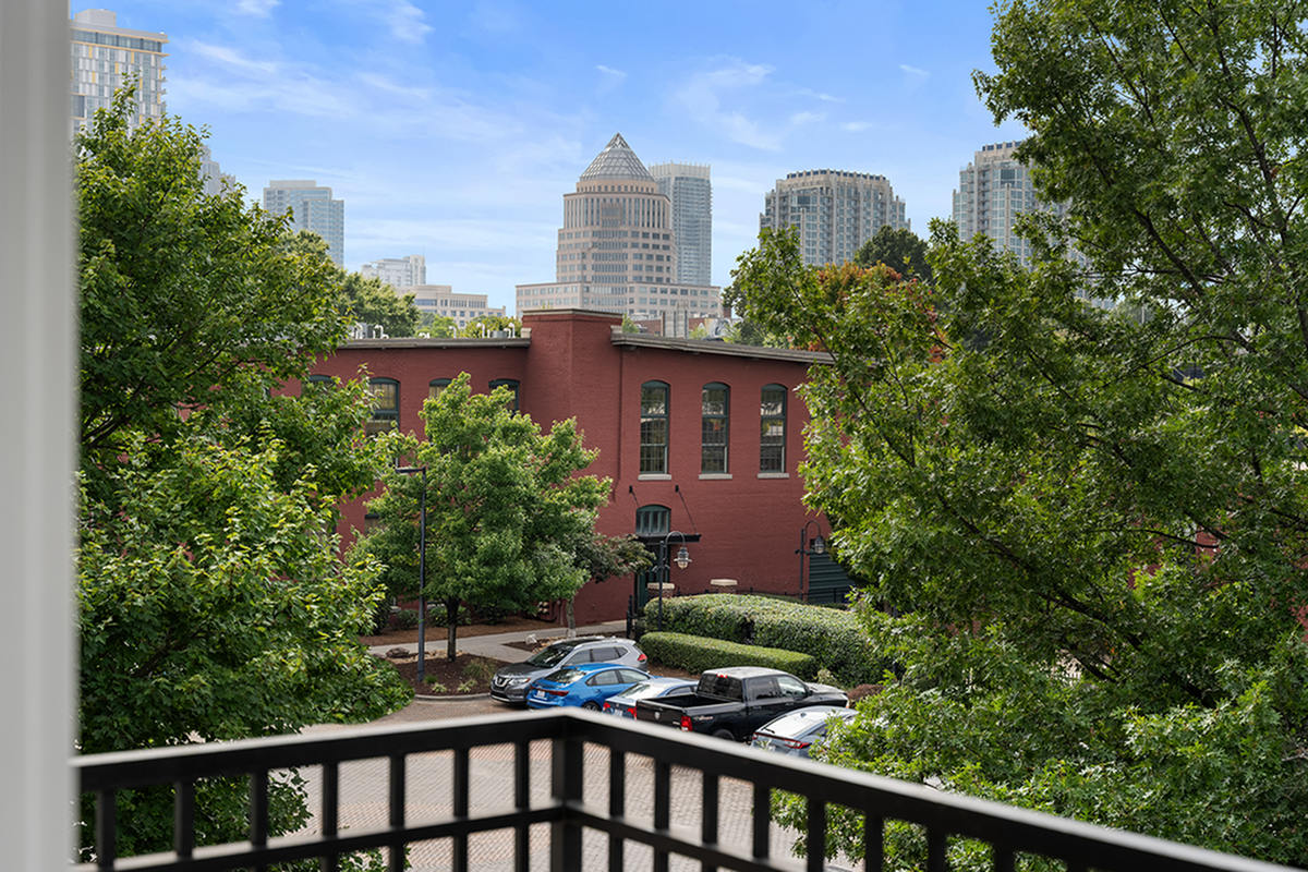ALPHA MILL APARTMENTS HOMES Image 33