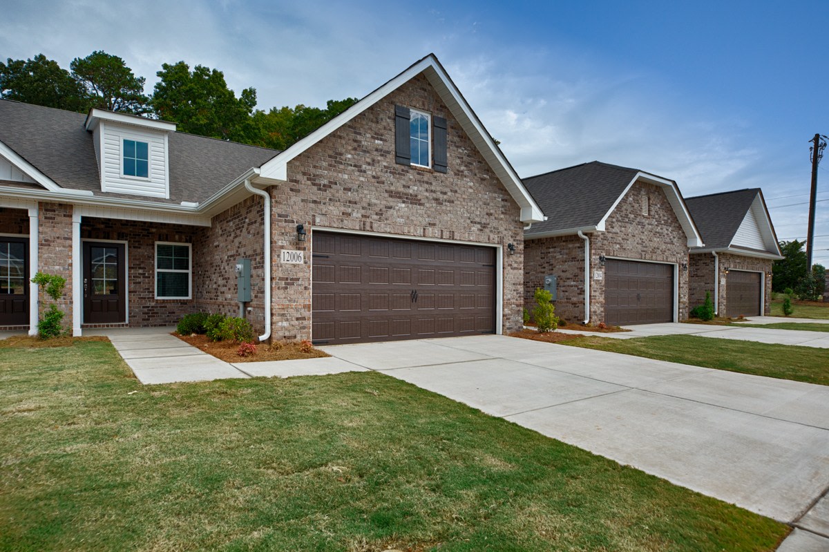 Twin Oaks Townhomes Image 4
