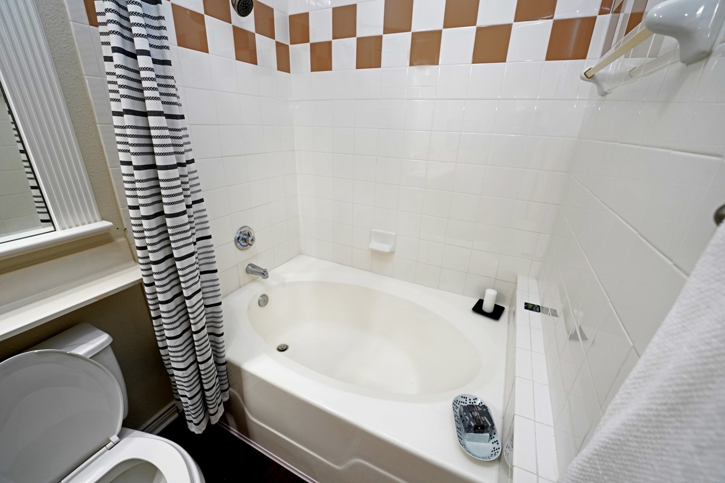 Residences at  Riverpark West Image 12