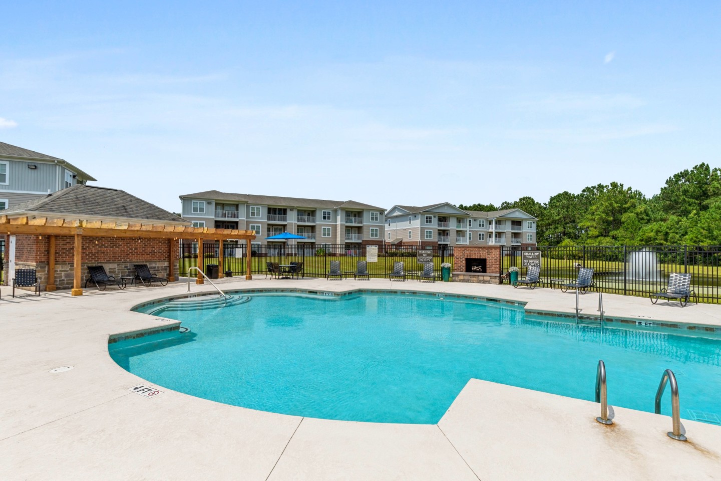 Tides at Calabash Apartments Image 12