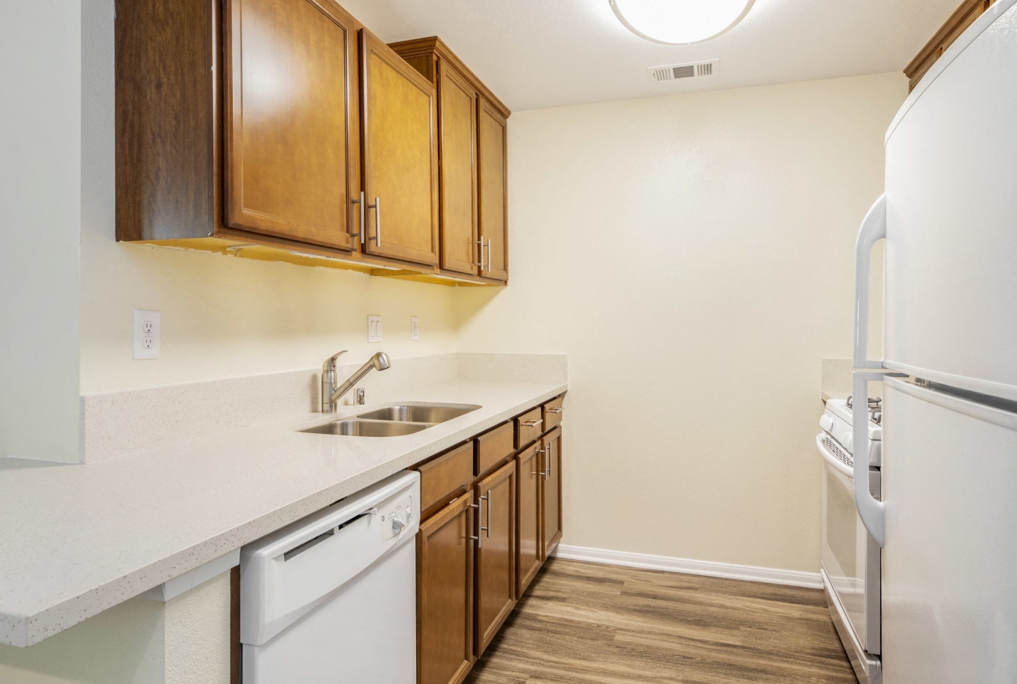 Parkside Villas Image 28