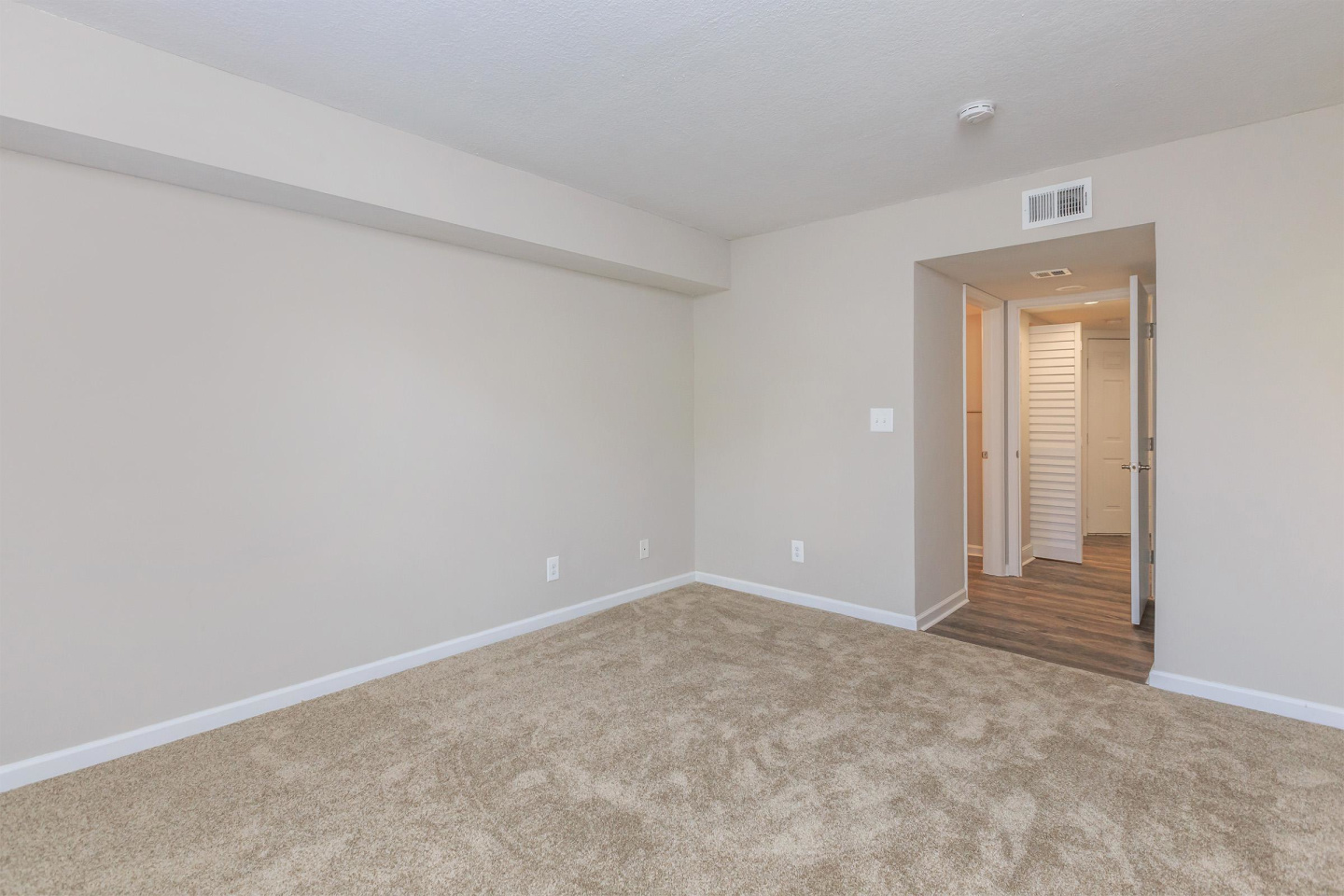 Latitude Pointe Image 80