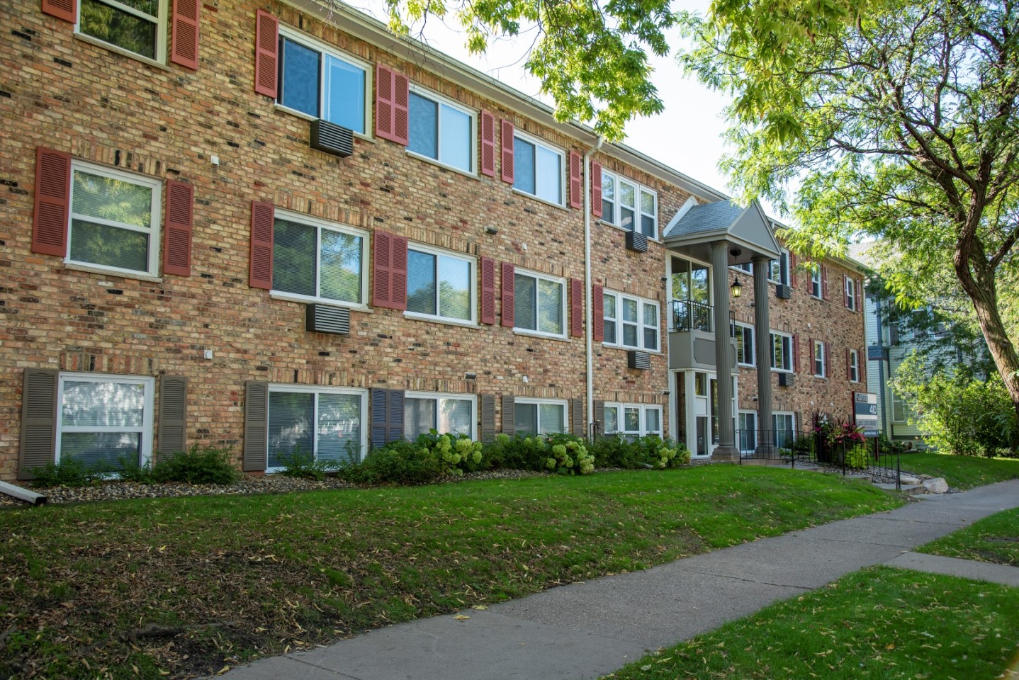 410 Apartments Image 12