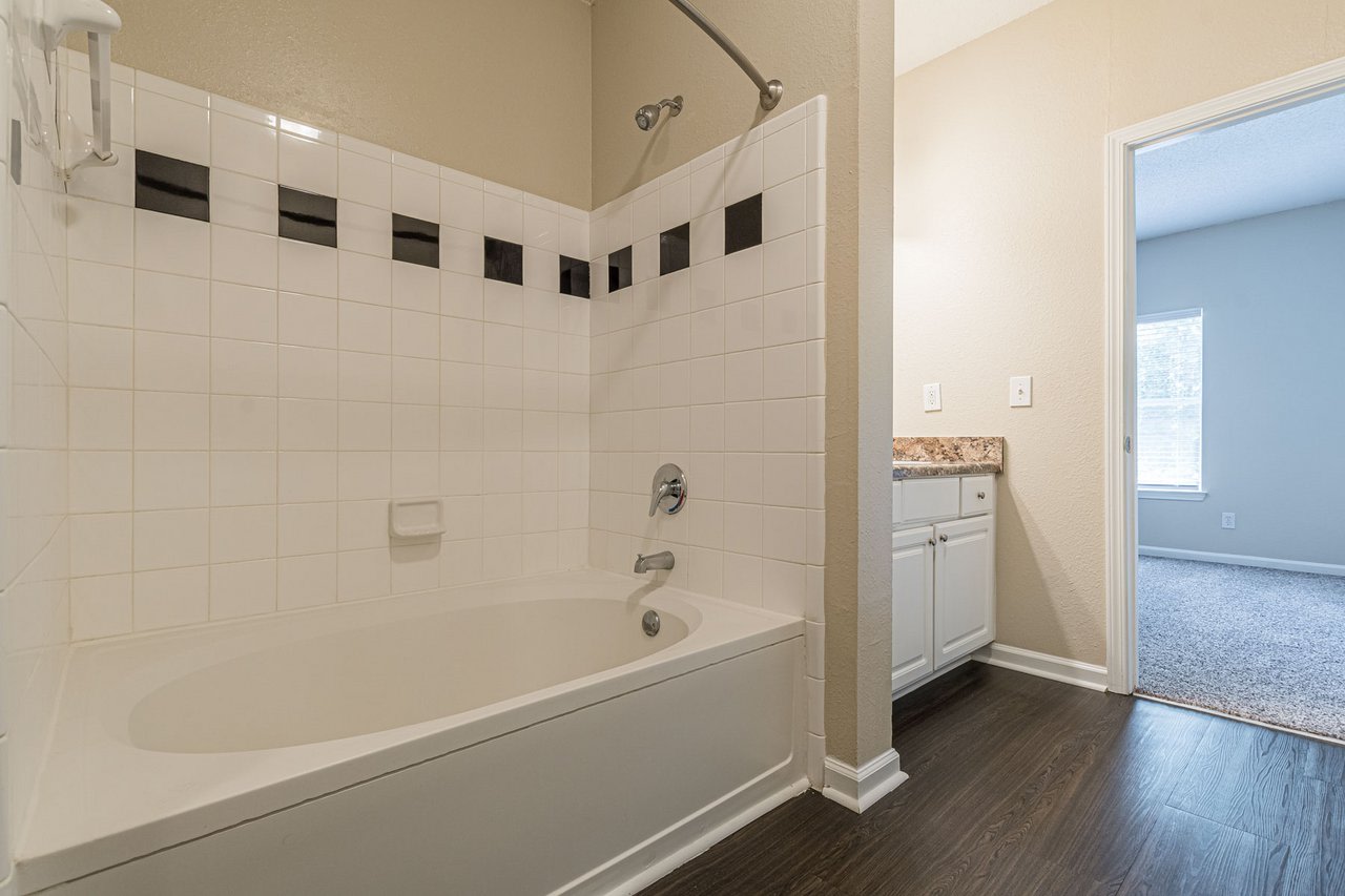 Villas at Newnan Crossing Image 7