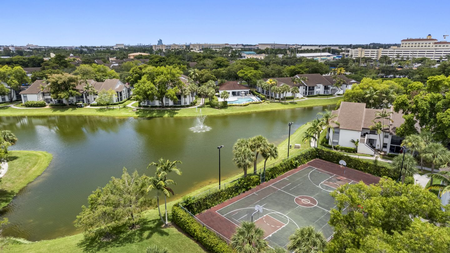 Centro at Davie Apartments Image 14