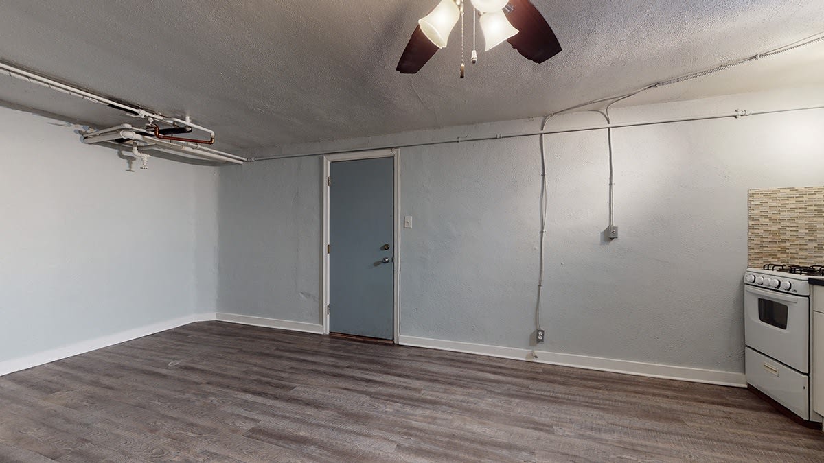 285 S Lincoln Street Image 15