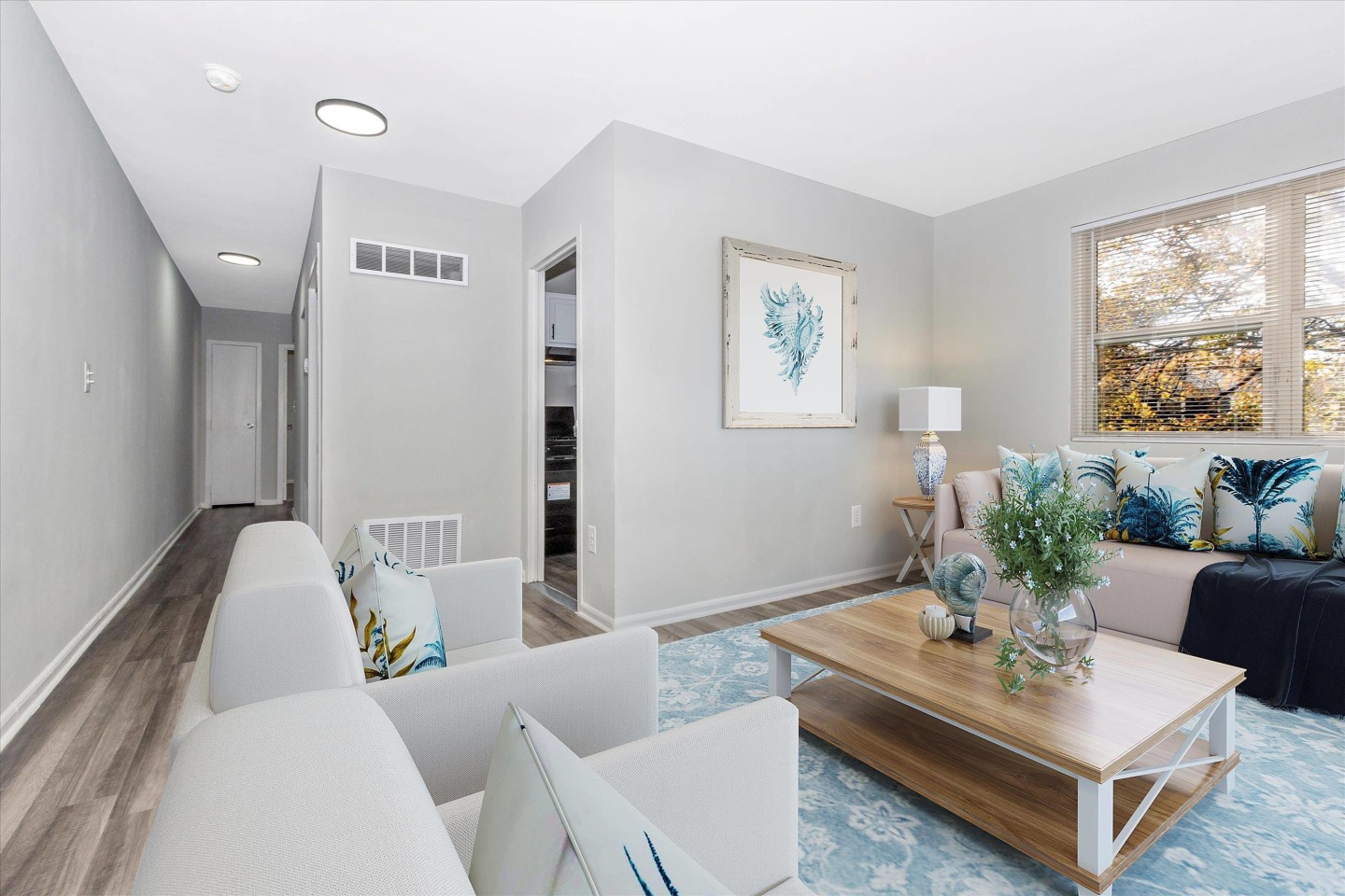 Emerald Apartments Image 4