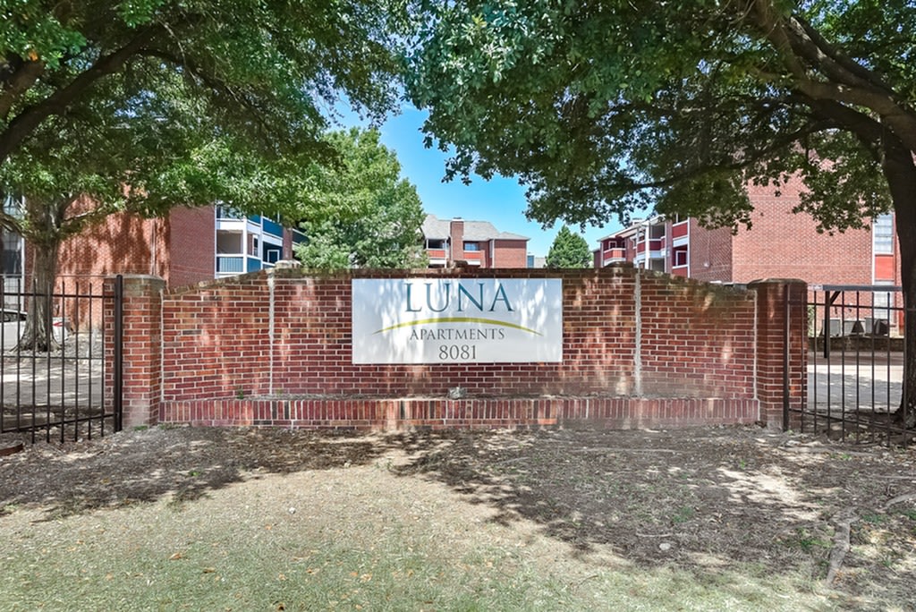 Luna Apartments Image 1