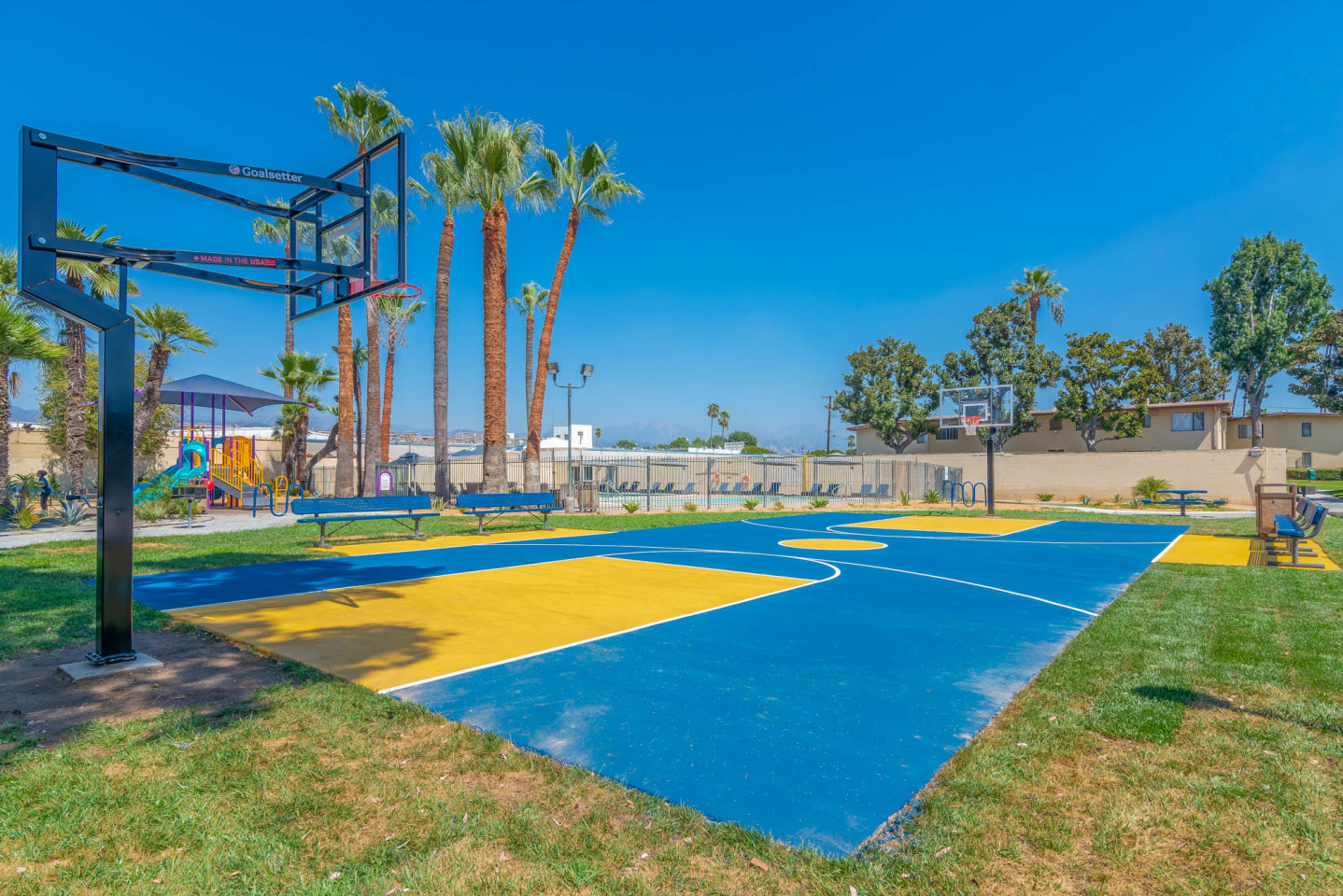 Serrano Apartments Image 16