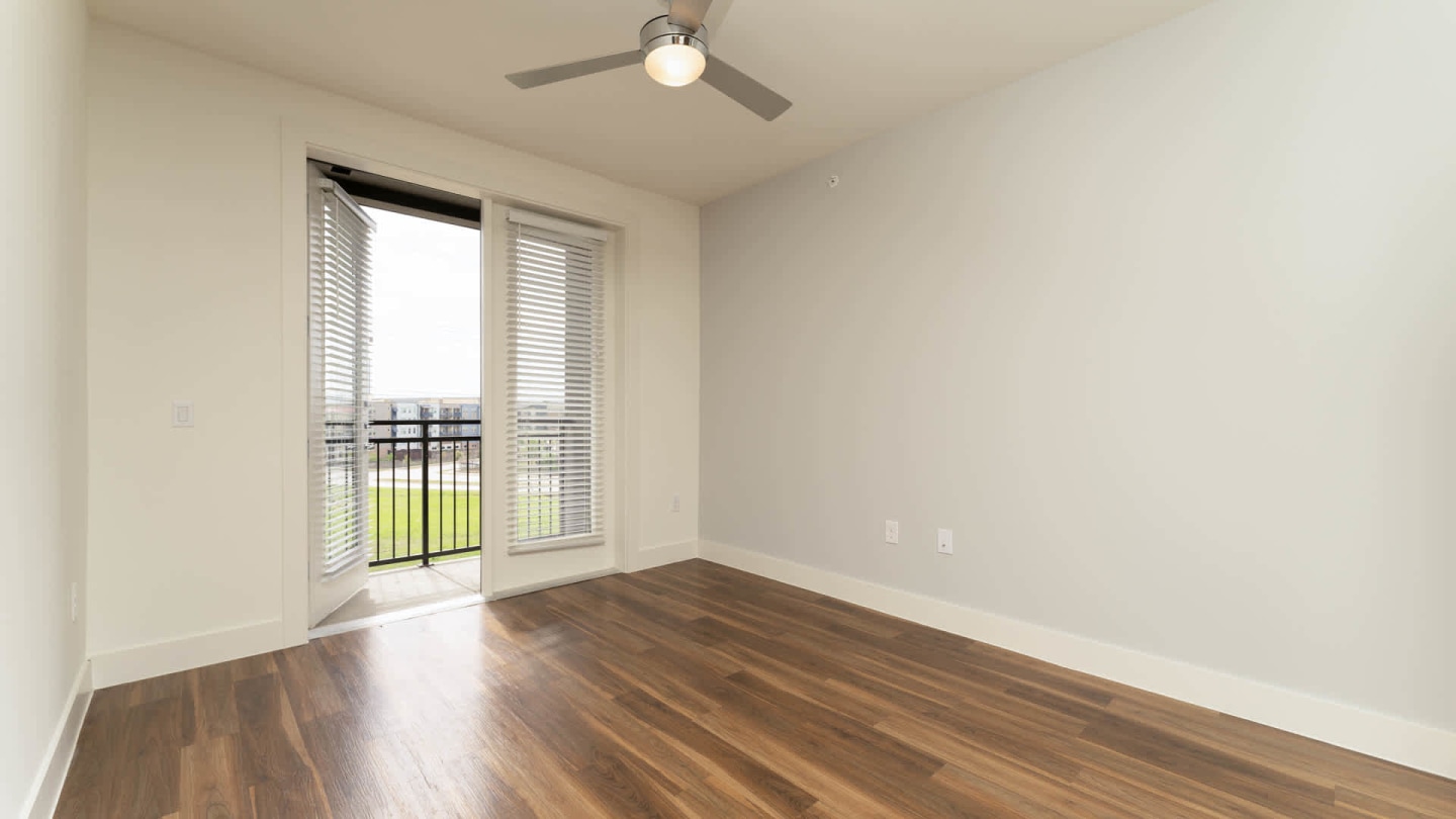 Olivian at the Realm Apartments Image 12