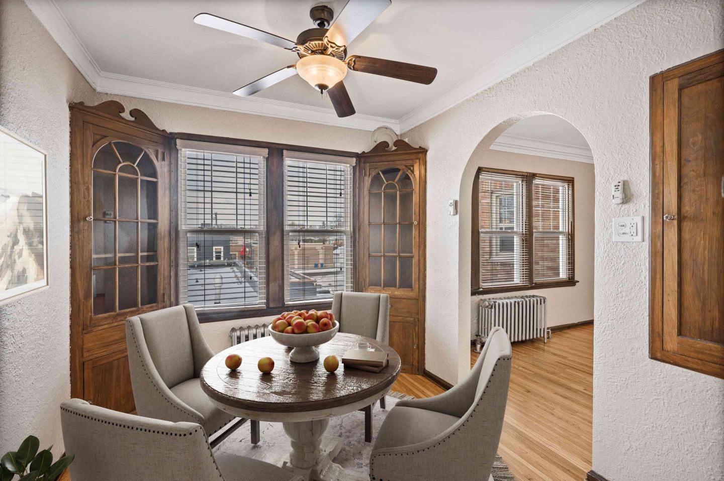 Rustic Lodge Apartments Image 9
