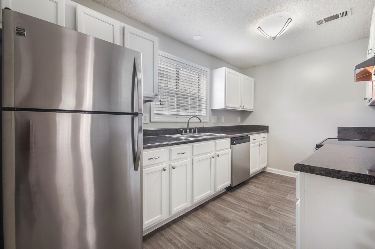 Creekside Apartments Image 4